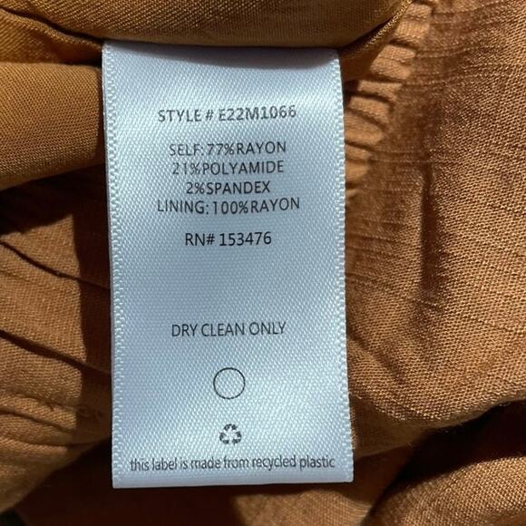 Evereve Mustard Yellow Elastic Waist Tie Front Shorts Size M - Picture 5 of 5